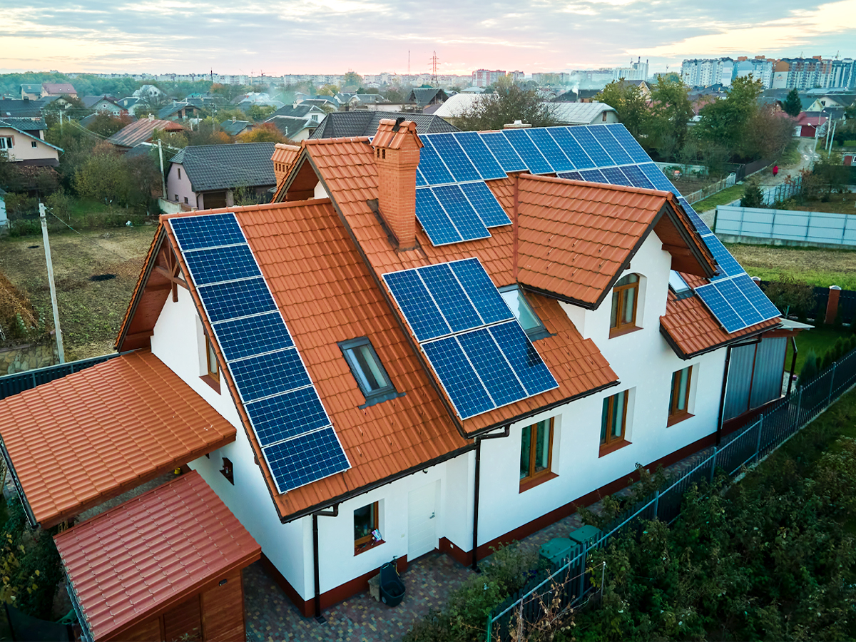 Так виглядає будинок з сонячними панелями Так виглядає будинок з сонячними панелями